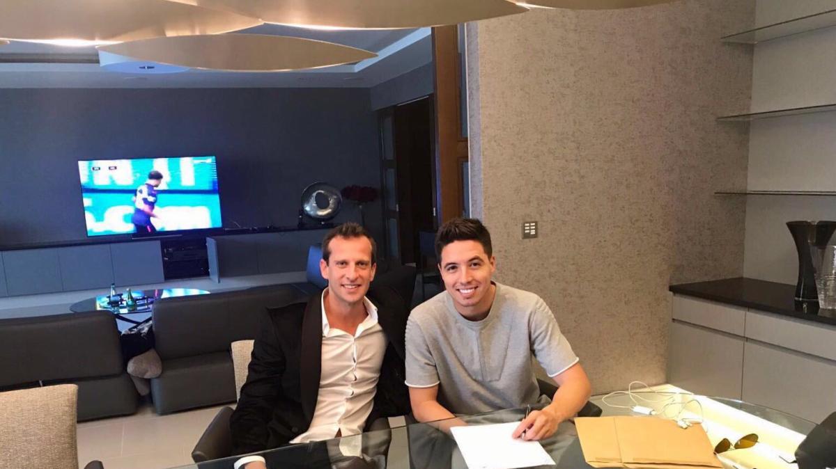 楚阿梅尼的, 出现在中场 楚阿梅尼的, 出现在中场